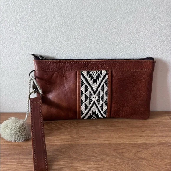 Nena and Co Cafe Brown Leather Clutch with Tribal Pattern Womanhood - Picture 2 of 5